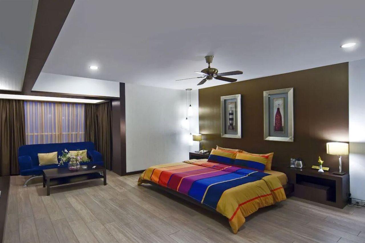 Hotel Aurora Towers Pune Dış mekan fotoğraf