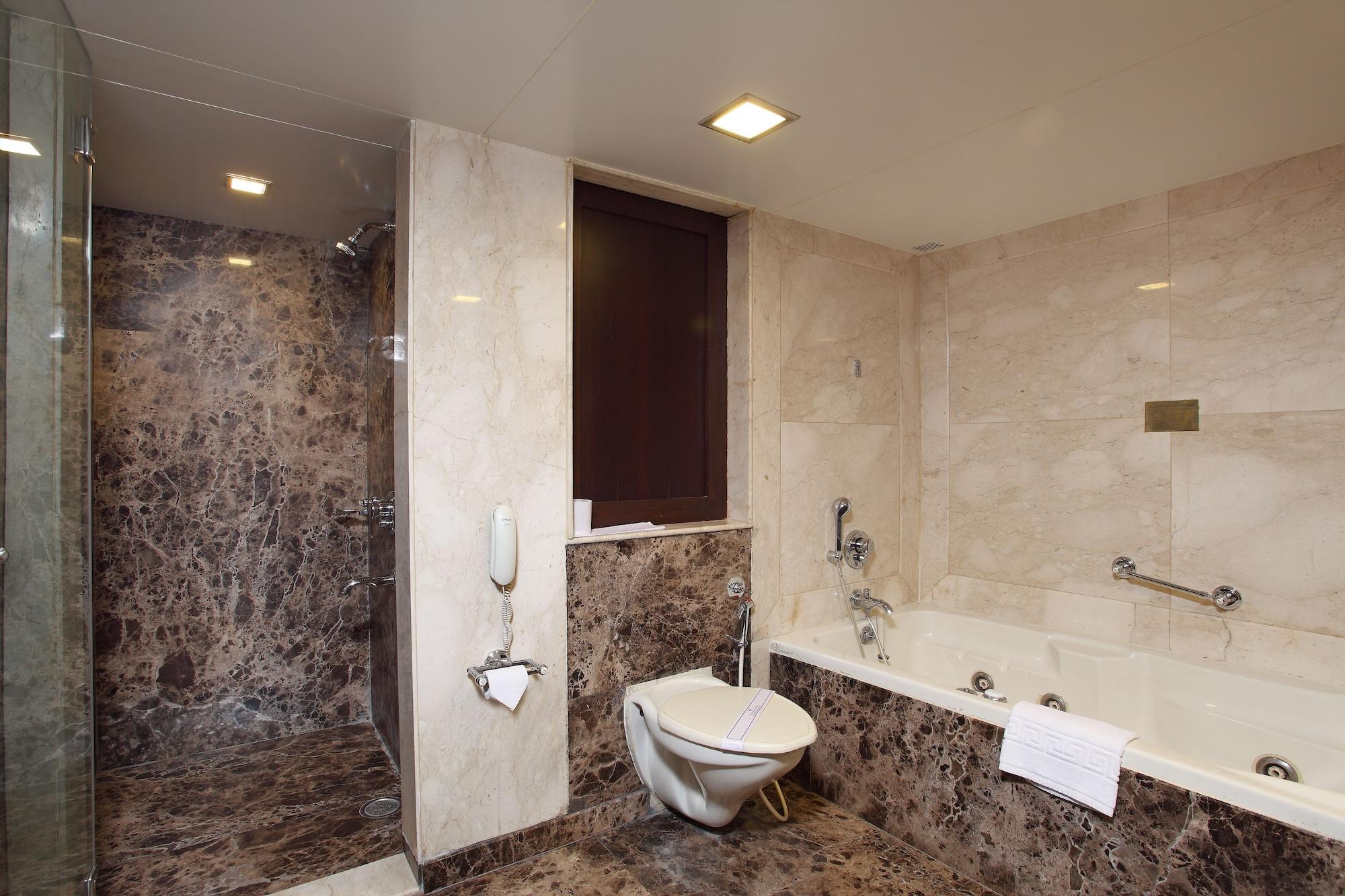 Hotel Aurora Towers Pune Dış mekan fotoğraf