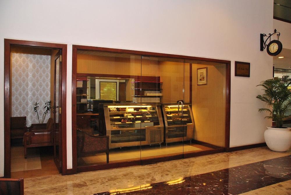 Hotel Aurora Towers Pune Dış mekan fotoğraf
