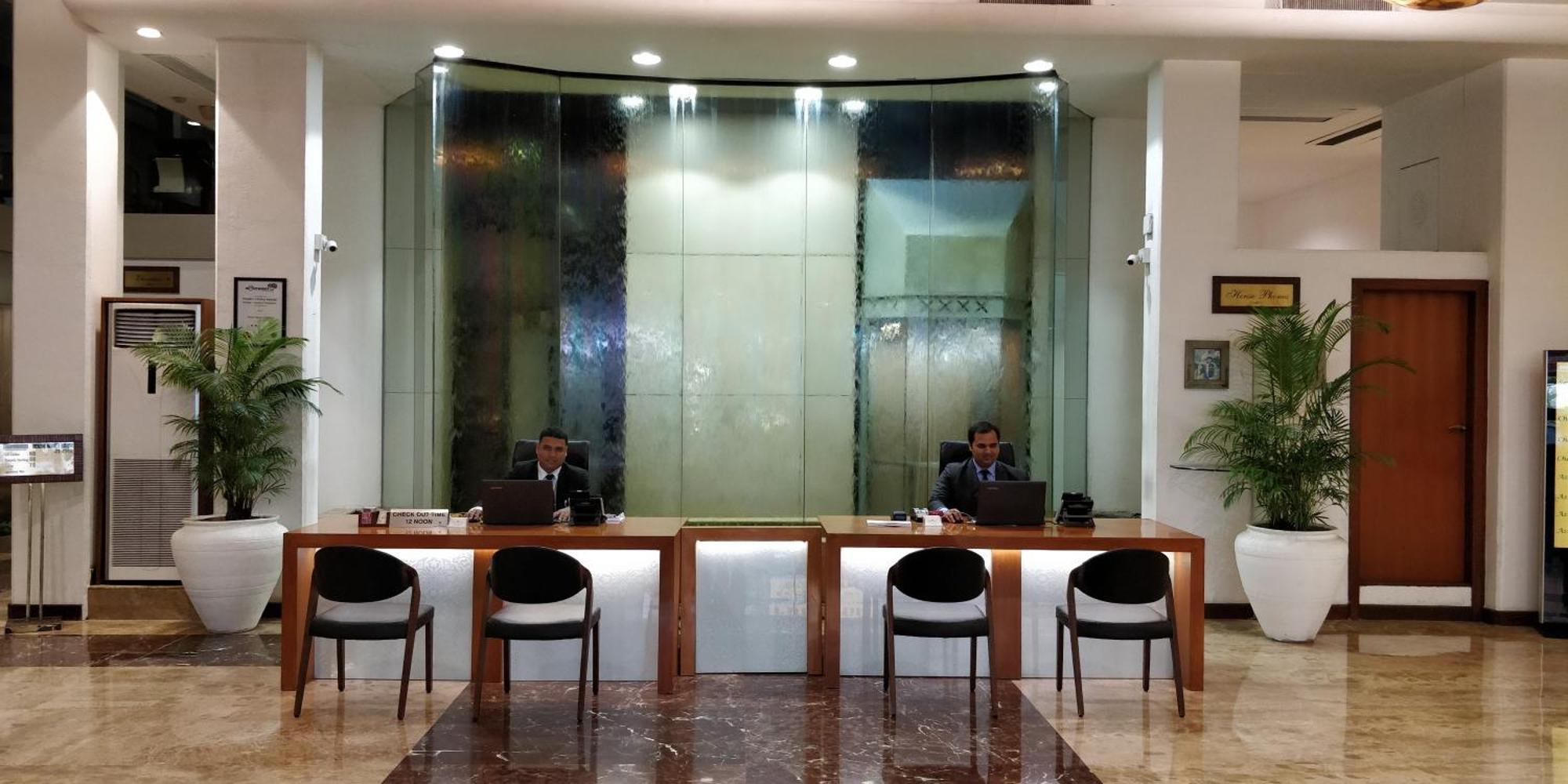 Hotel Aurora Towers Pune Dış mekan fotoğraf