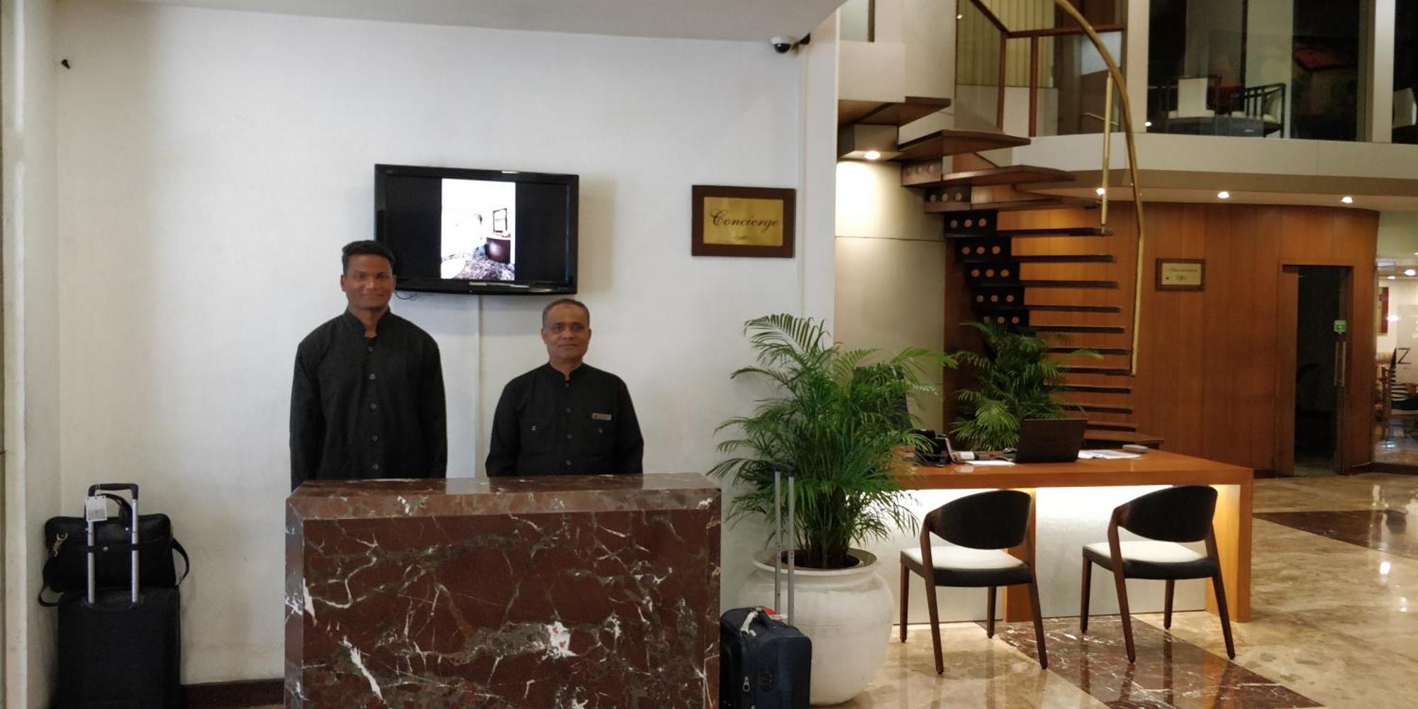 Hotel Aurora Towers Pune Dış mekan fotoğraf