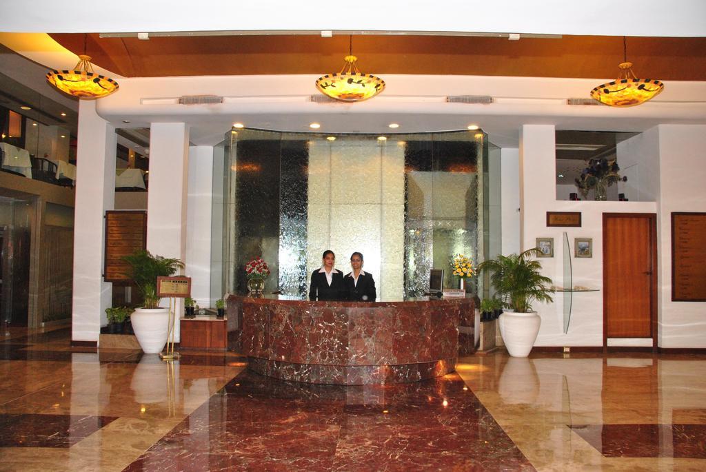 Hotel Aurora Towers Pune Dış mekan fotoğraf
