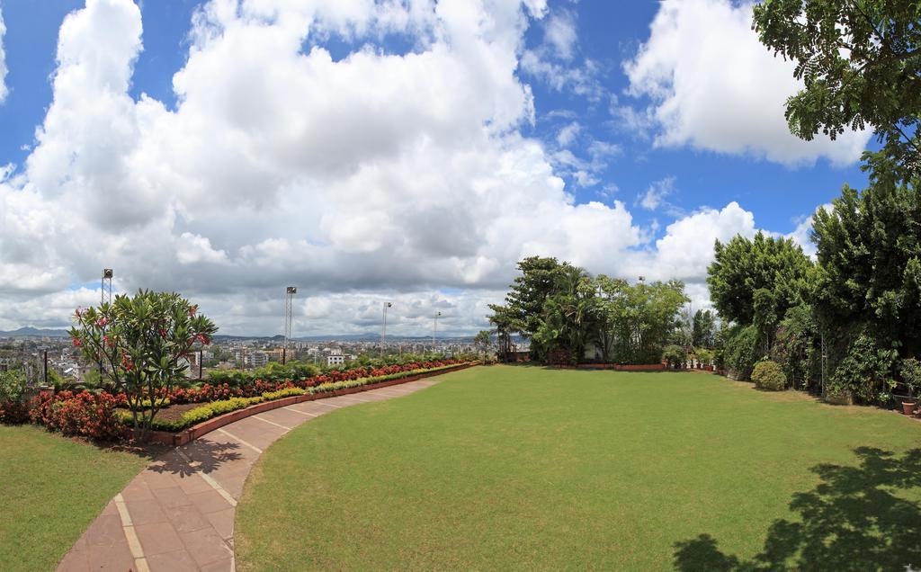 Hotel Aurora Towers Pune Dış mekan fotoğraf