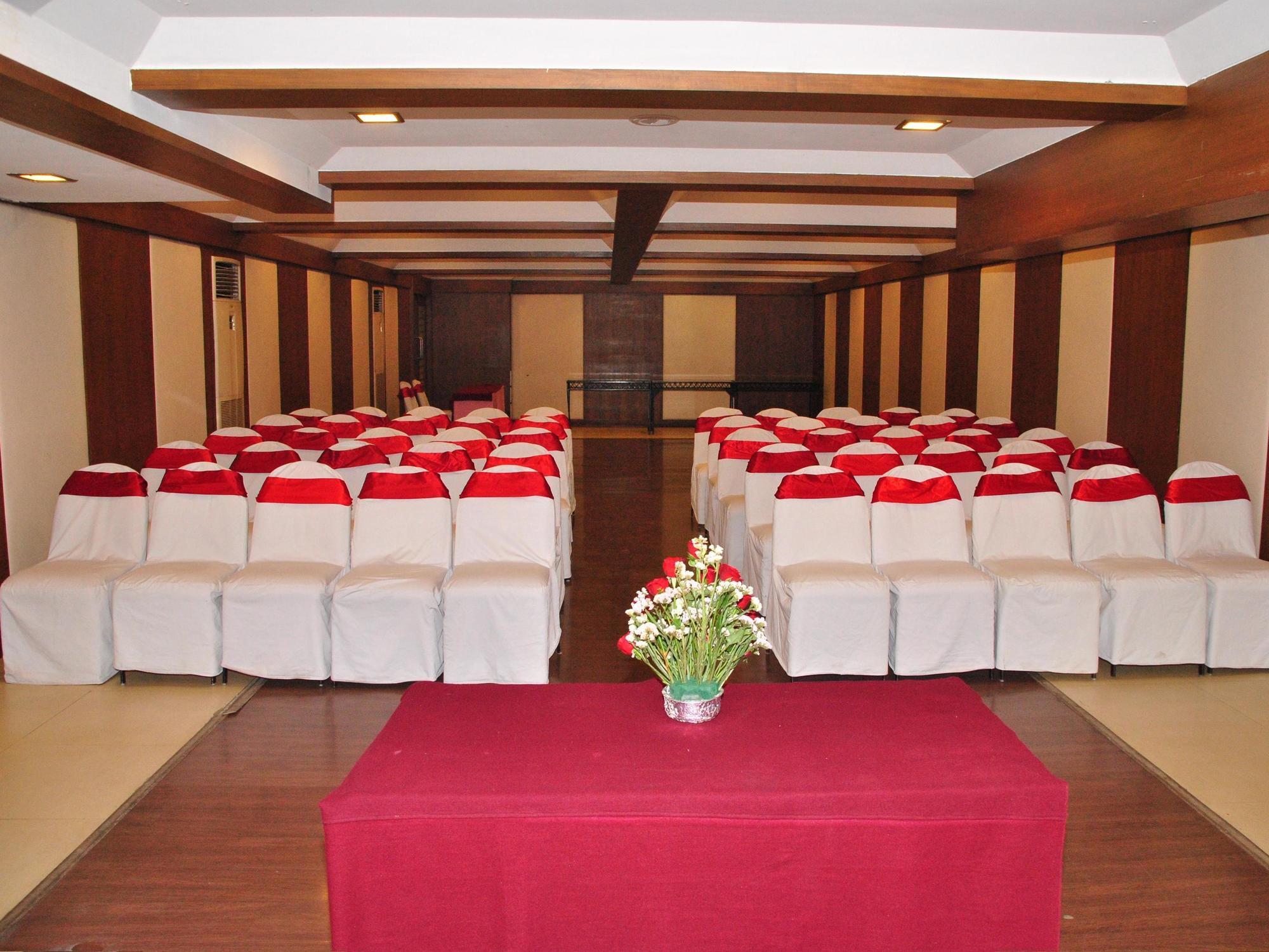 Hotel Aurora Towers Pune Dış mekan fotoğraf
