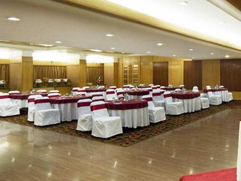 Hotel Aurora Towers Pune Dış mekan fotoğraf