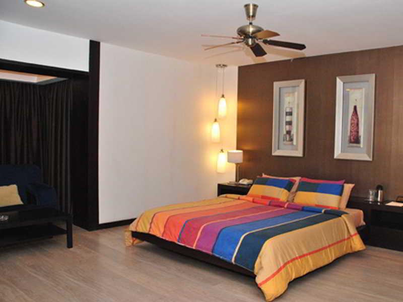 Hotel Aurora Towers Pune Dış mekan fotoğraf