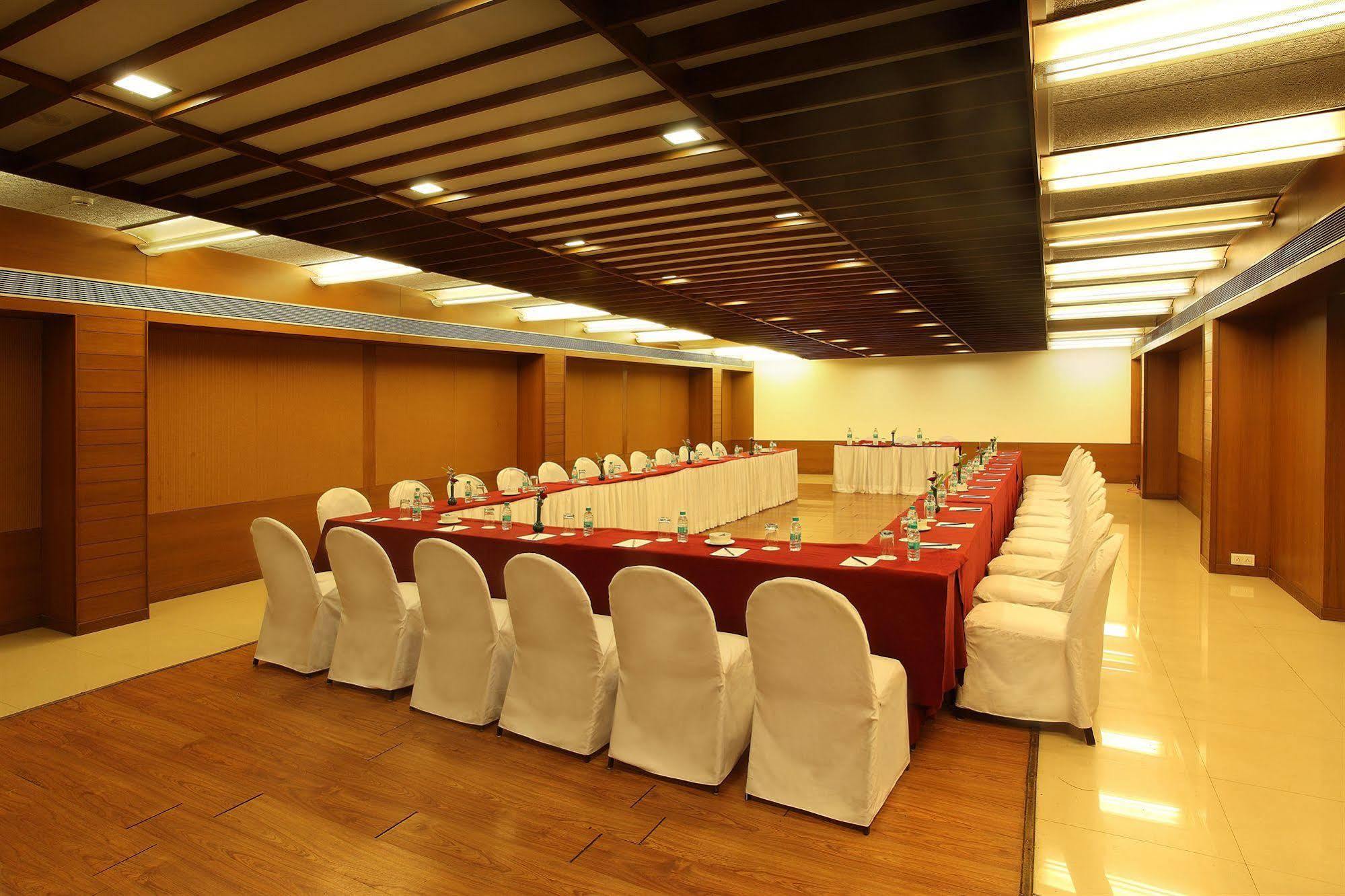 Hotel Aurora Towers Pune Dış mekan fotoğraf