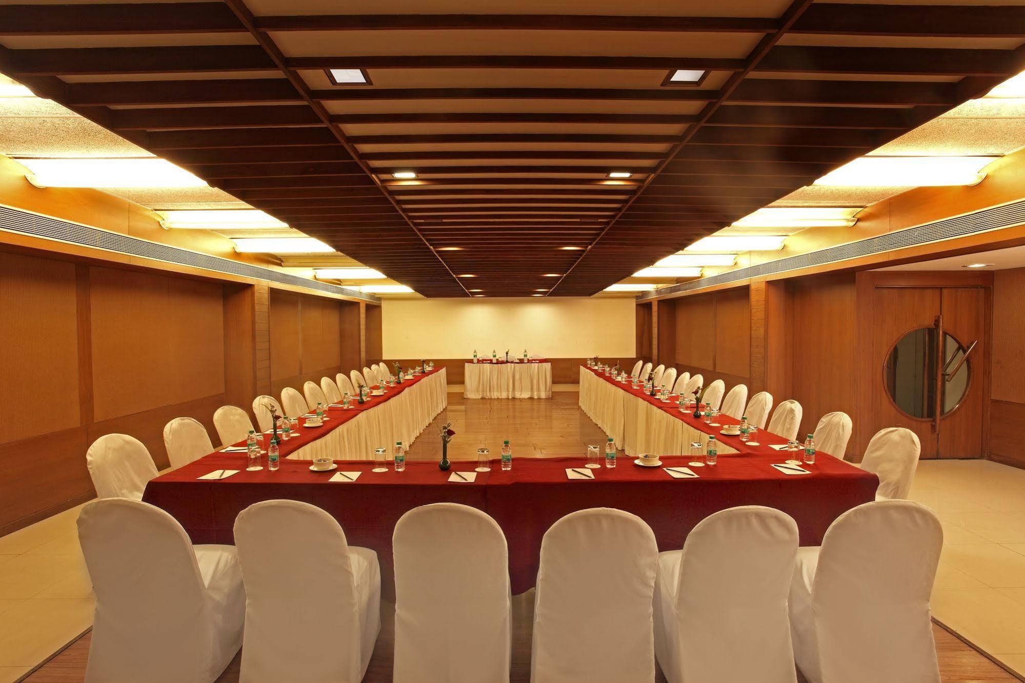 Hotel Aurora Towers Pune Dış mekan fotoğraf